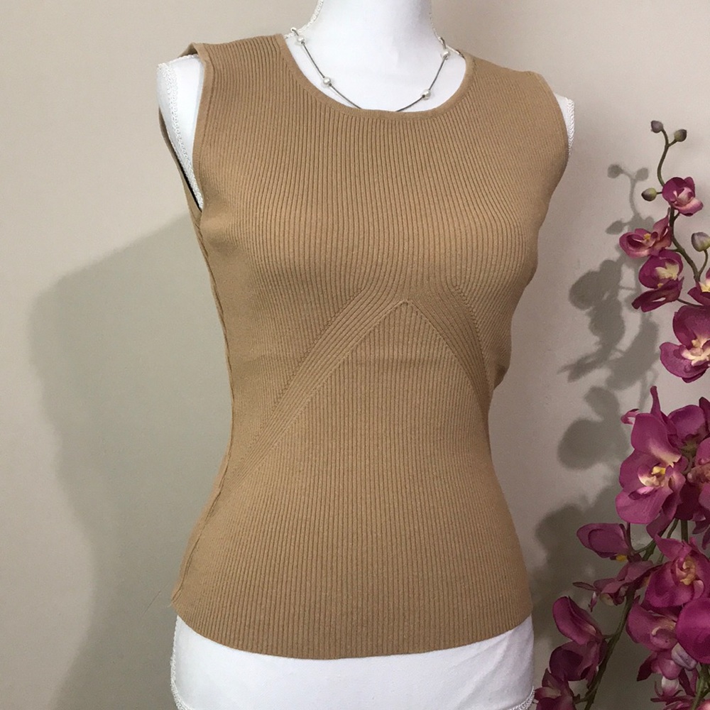 Worthington large knitted sleeveless tan blouse